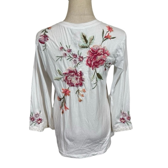 Johnny Was Vienna Floral Embroidered Long Kimono Sleeve Tee- Still Full Price - Picture 10 of 14